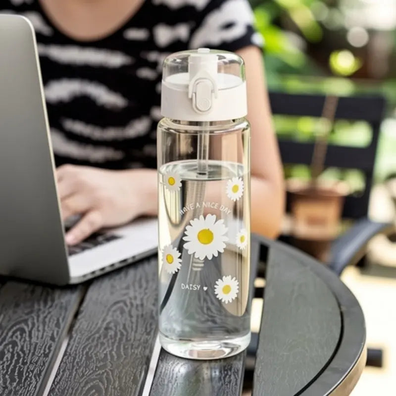 Bouteille réutilisable légère avec décoration marguerites transparentes