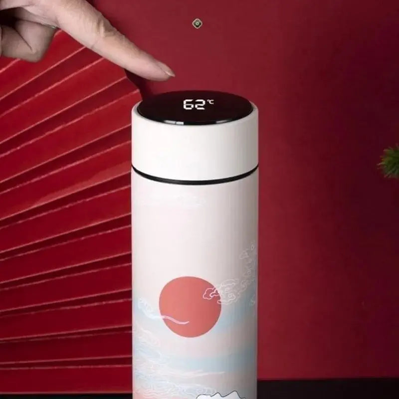 
Bouteille Thermos Isotherme Japonaise (Connectée), gourde connectée design, portable, étanche, haut de gamme, parfaite pour les voyages | La Gourde®