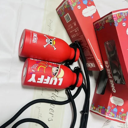 Gourde One Piece Luffy 350ml design anime inspiré de l’univers manga pour hydratation quotidienne motivante, cadeau idéal pour fans de One Piece et collectionneurs d’objets lifestyle | La Gourde