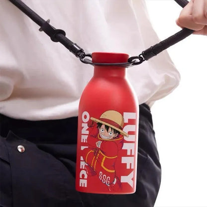 Gourde isotherme One Piece Luffy 350ml design anime motivant pour encourager à boire plus d’eau chaque jour, parfaite pour améliorer l’hydratation quotidienne et adopter une routine santé durable | La Gourde