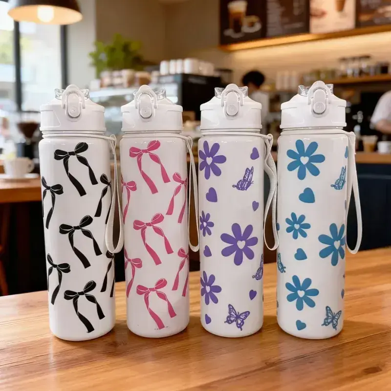 Gourde 750 ml Sport avec paille intégrée pour boire facilement pendant l'entraînement