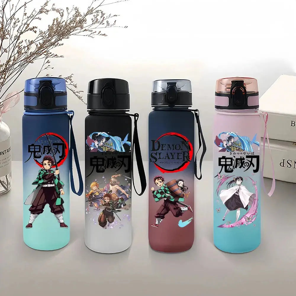 Gourde Demon Slayer Portable 650ml avec design Tanjirou et Nezuko pour les fans de manga et d'anime