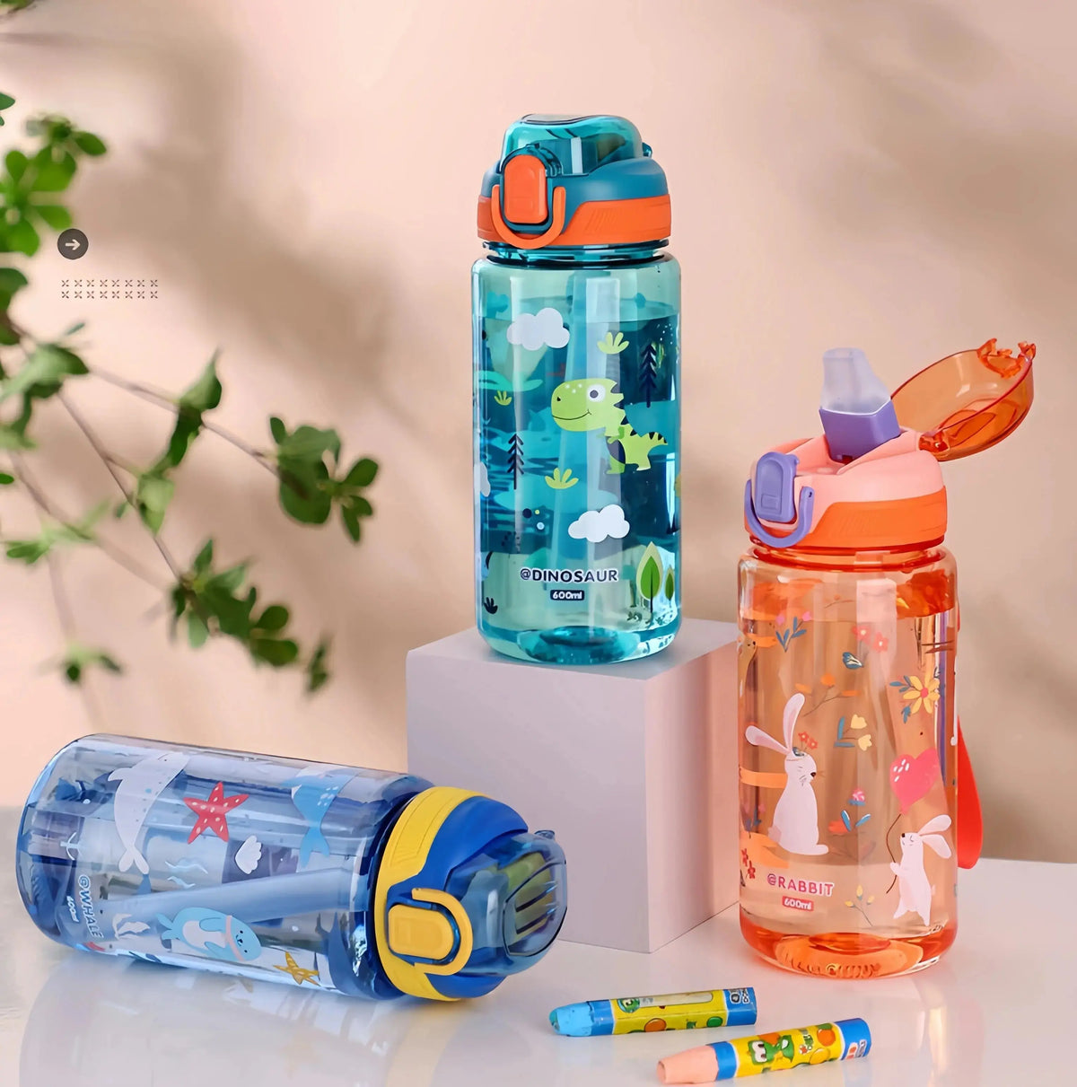 Gourde En plastique transparente 600 ml avec paille pour enfant, adaptée à l’école et aux activités quotidiennes.
Une gourde facile à intégrer dans la routine scolaire des enfants.