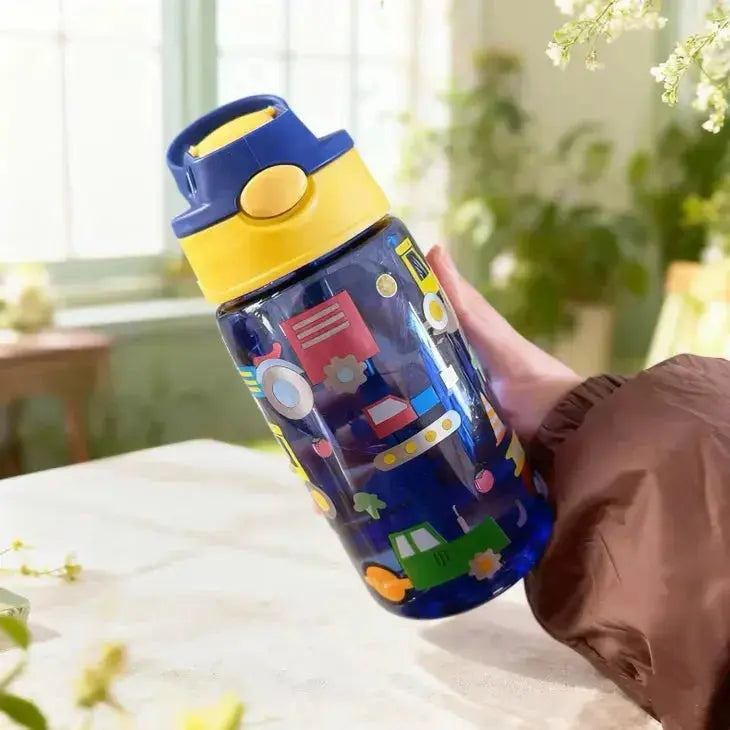 Gourde Enfant Transparente Motif Animaux 480ml anti-fuite avec paille pour enfant.
 Bouteille d’eau enfant avec couvercle anti-fuite et paille intégrée pour les déplacements.