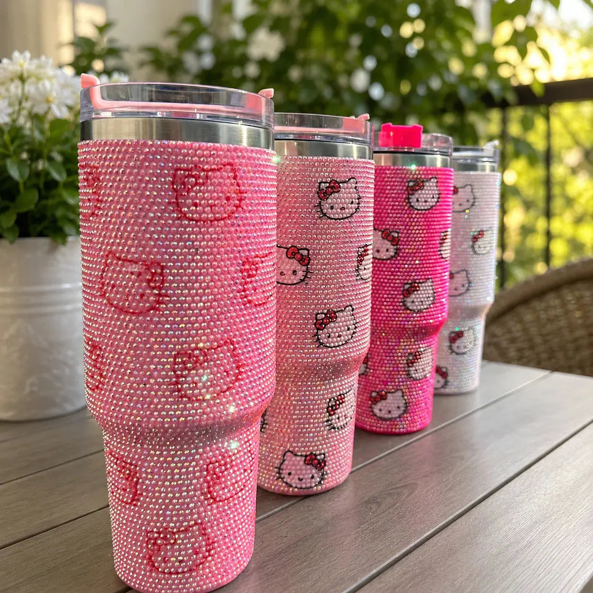
Gourde Hello Kitty 1200 ml avec strass et paille