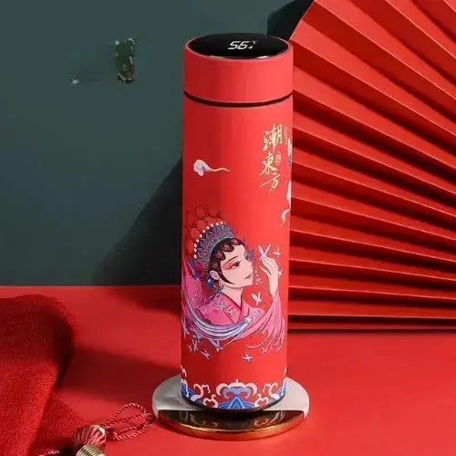 Gourde Isotherme Connecté Design Japon avec écran LED tactile et thermomètre intégré.
Une gourde intelligente permettant de consulter la température de la boisson en temps réel.
