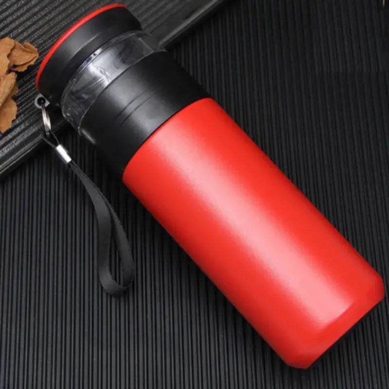 
Gourde Isotherme Inox 500ML (Rouge), thermos infuseur thé, filtre à thé intégré, garde le chaud 12 heures, garde le froid 24 heures, étanche | La Gourde®
