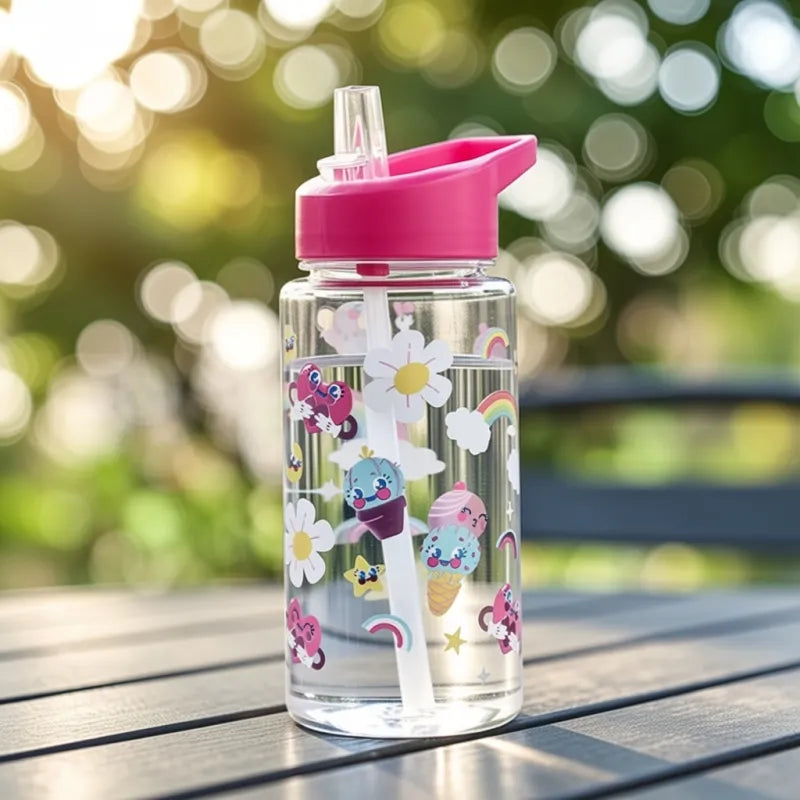Gourde réutilisable enfant rouge 500ml conçue pour remplacer les bouteilles jetables, solution durable et écologique favorisant une hydratation responsable au quotidien.| La Gourde