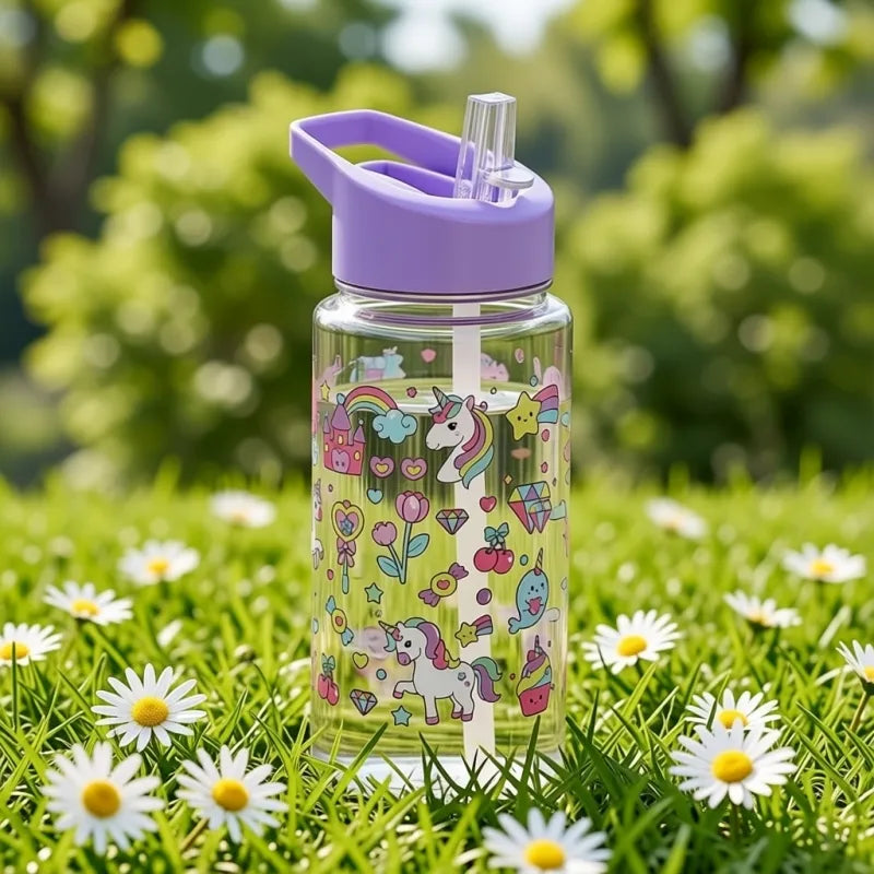 Gourde enfant hydratation quotidienne 500ml avec illustration licorne, solution pratique et durable pour remplacer les bouteilles jetables et adopter une consommation responsable. | La Gourde