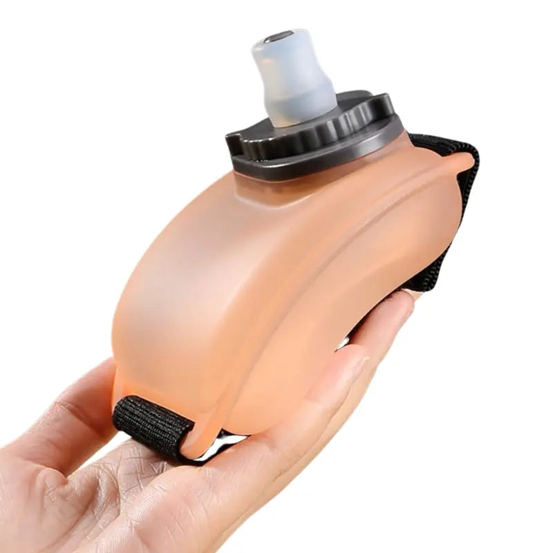 
Gourde Sport À Main 200ML, gourde running marathon, flasque sportive avec poignée, silicone alimentaire, bouteille légère, pour entraînement sportif | La Gourde®