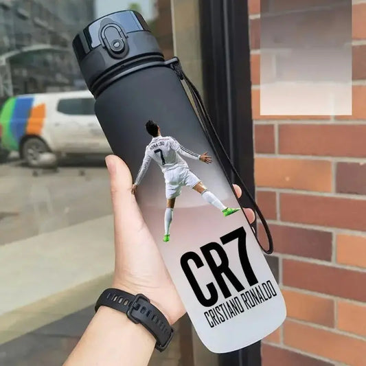 
Gourde Sport Football Cristiano Ronaldo (CR7), bouteille d'eau football, gourde pour kids, plastique sans BPA, football | La Gourde®