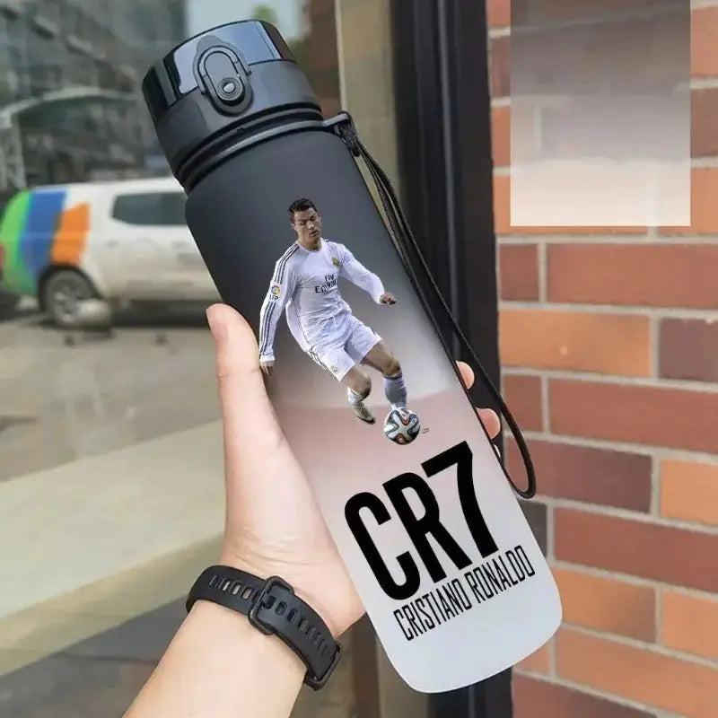 Gourde Sport Football Cristiano Ronaldo (CR7), gourde CR7 enfant, bouteille d'eau anti-fuite, cadeau football | La Gourde®