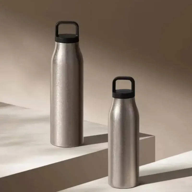 
Gourde Titane Avec Poignée 450 ml isolation sous vide
