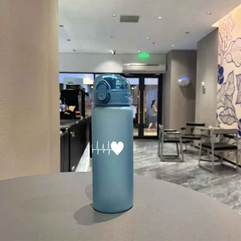 
Gourde d'Eau Cœur 780 ml – bouteille sport étanche pour enfants