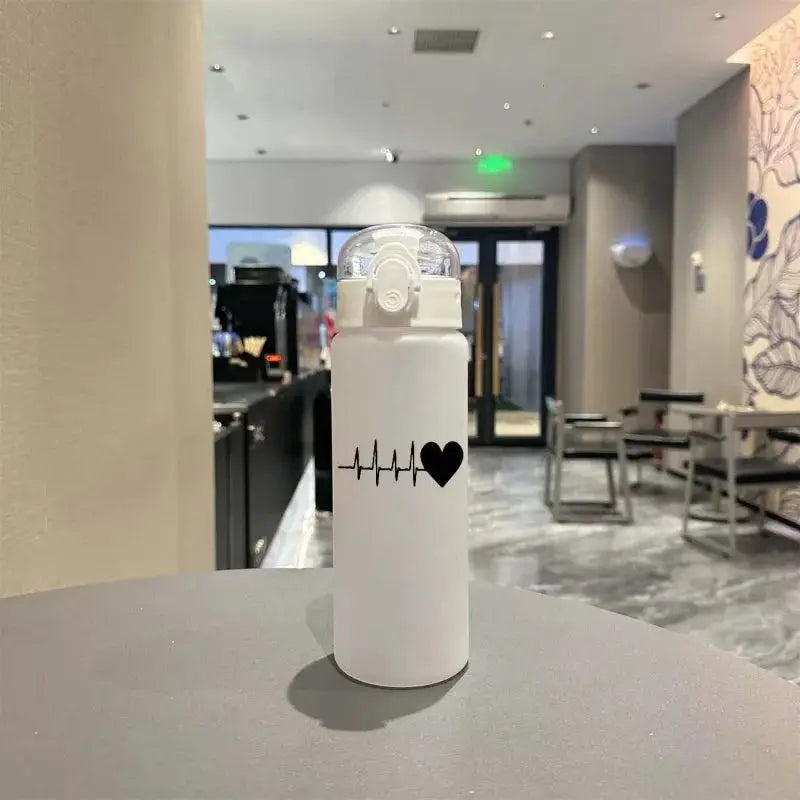 Gourde d'Eau Cœur 780 ml – gourde enfant avec motif cœur et rythme cardiaque