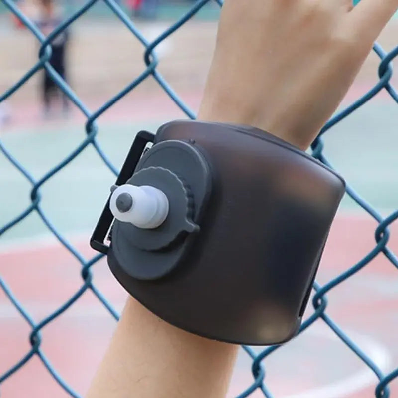 
La Gourde d'Eau Poignet Running, gourde sport poignet, bracelet ajustable, bouteille réutilisable, marathon, fitness extérieur | La Gourde®