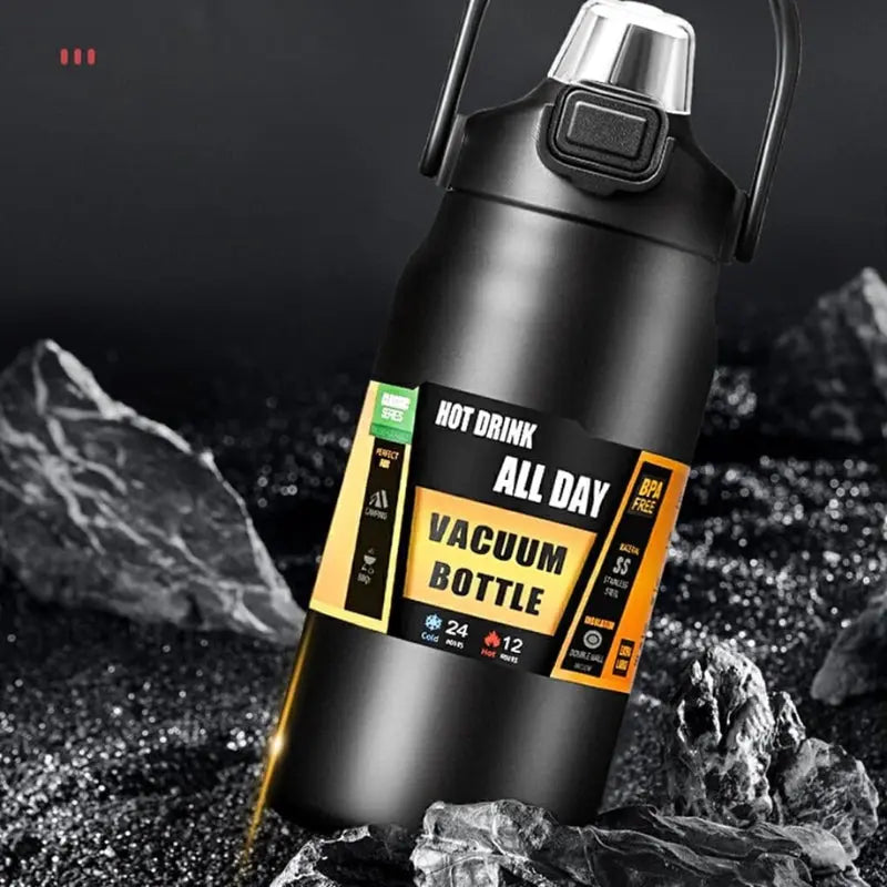 Gourde d'Eau Transportable 1,5 L en acier inoxydable à double paroi pour conserver les boissons chaudes et froides plus longtemps.
