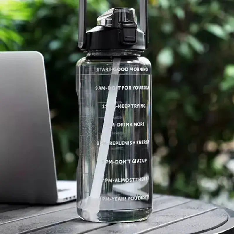 Bouteille d’eau de sport 2L avec paille étanche