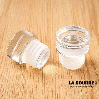 
Lot De 2 Gourde En Verre de 1L avec Graduation Horaire, gourde motivante en verre avec échelle horaire pour visualiser sa consommation d’eau et garder facilement sa bouteille près de soi pendant la journée.