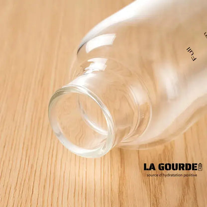 Lot De 2 Gourde En Verre de 1L avec Graduation Horaire, bouteille d’eau en verre avec marqueur de temps et housse néoprène pliable, idéale pour le travail, la salle de sport, les sorties et les déplacements quotidiens.