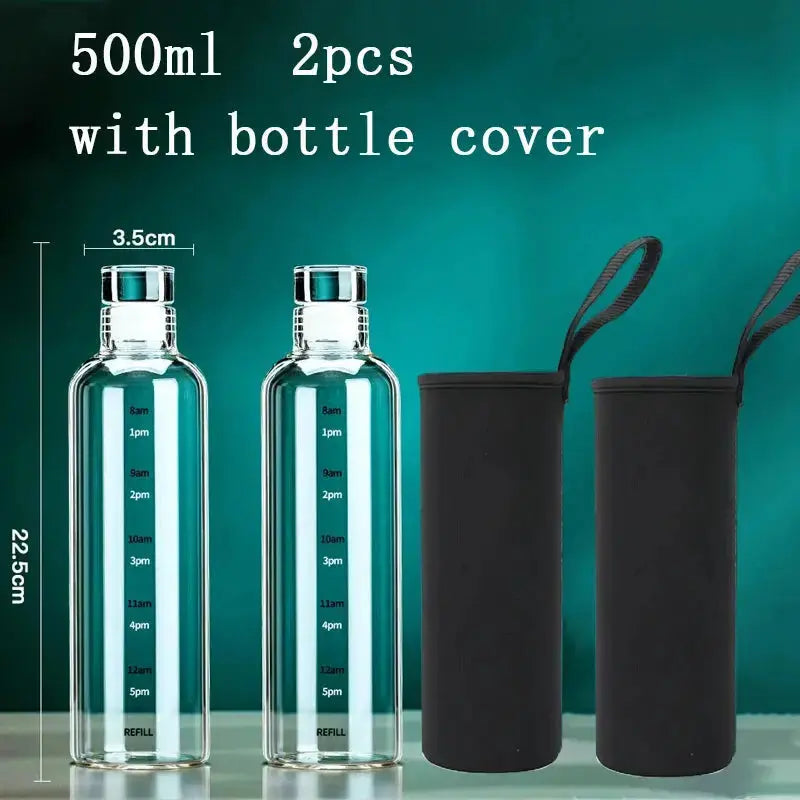 
Lot De 2 Gourde En Verre de 1L avec Graduation Horaire, gourde en verre graduée avec marqueur de temps et protection néoprène, un format pratique à emporter lors des activités extérieures et des journées bien remplies.