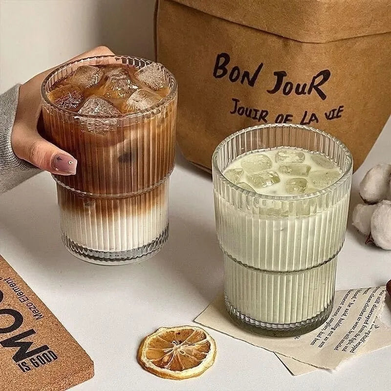 mug en verre élégant avec paille réutilisable pour hydratation quotidienne café thé et boissons detox | La Gourde