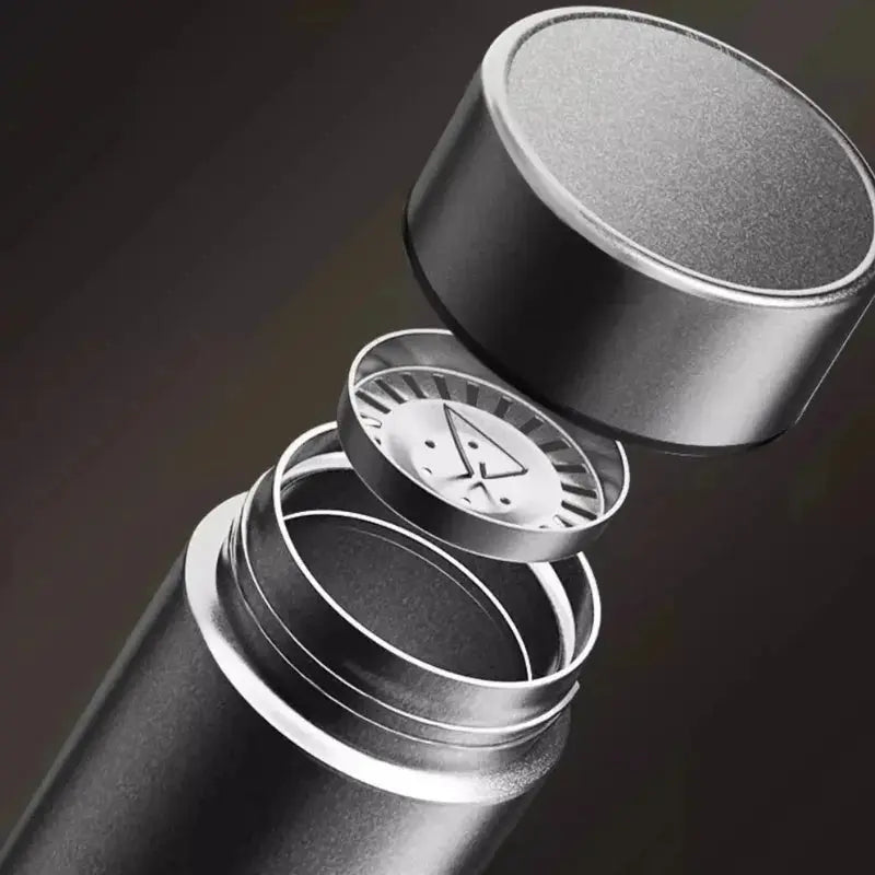 
Bouteille d'eau titane sans BPA 500 ml au design premium