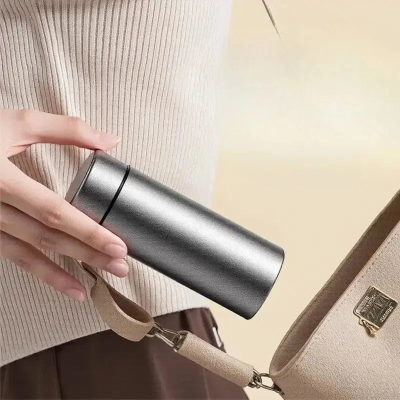 
Gourde en titane pur 500 ml avec infuseur à thé