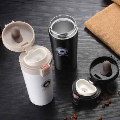 Mug Blanche 380 ml de voyage avec finition élégante, travel mug isotherme idéal pour un mode de vie actif et moderne | La Gourde