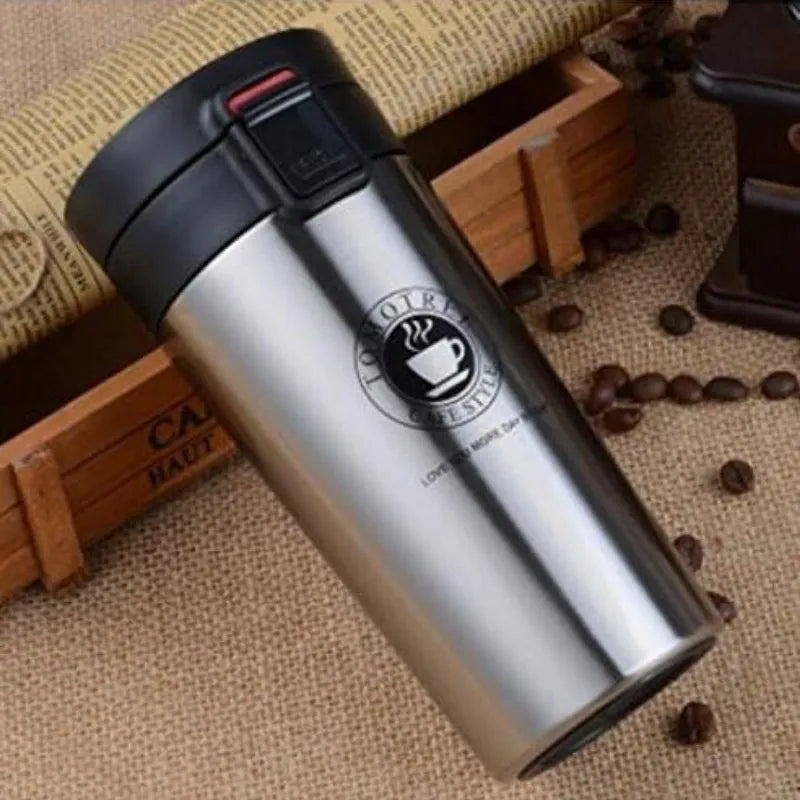 Mug Gris 380 ml en acier inoxydable avec design moderne, idéal pour café, thé, infusion et boissons fraîches à emporter | La Gourde