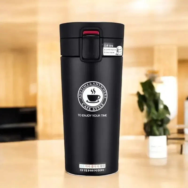 Mug inox noir 380 ml élégant et moderne, idéal pour conserver un café chaud ou une boisson fraîche lors de vos déplacements | La Gourde