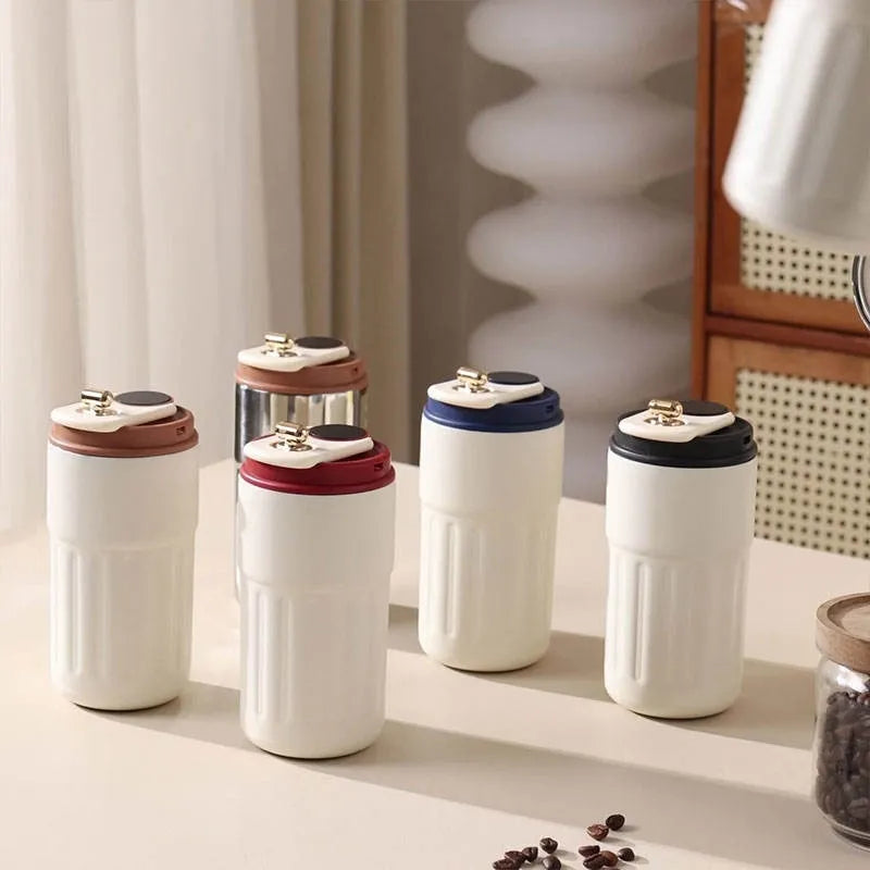Mug isotherme intelligent Argent 450ML La Gourde avec affichage numérique de température, parfait pour thé chaud, infusion et café à emporter.