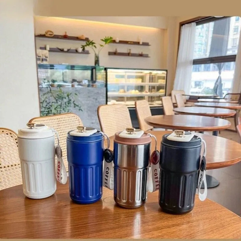 Tasse Connectée Argent 450ML La Gourde en acier inoxydable alimentaire, mug thermique intelligent pour conserver la chaleur du thé et des infusions.