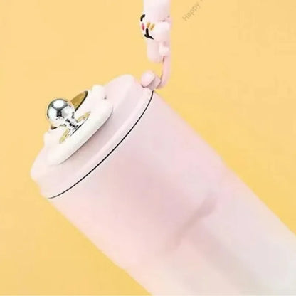Tasse Connectée Rose 450ML La Gourde, tasse isotherme connectée pour conserver le café chaud et afficher la température en temps réel. - La Gourde