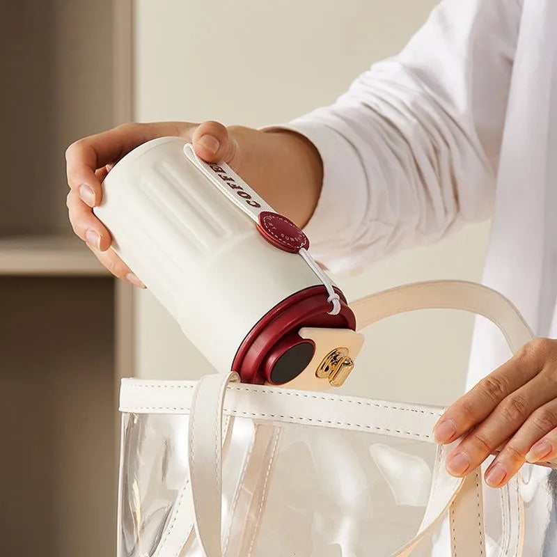 Mug Thermo Tasse Connectée Rouge 450ML La Gourde à double paroi sous vide, idéal pour conserver les boissons chaudes ou froides à la température idéale.
