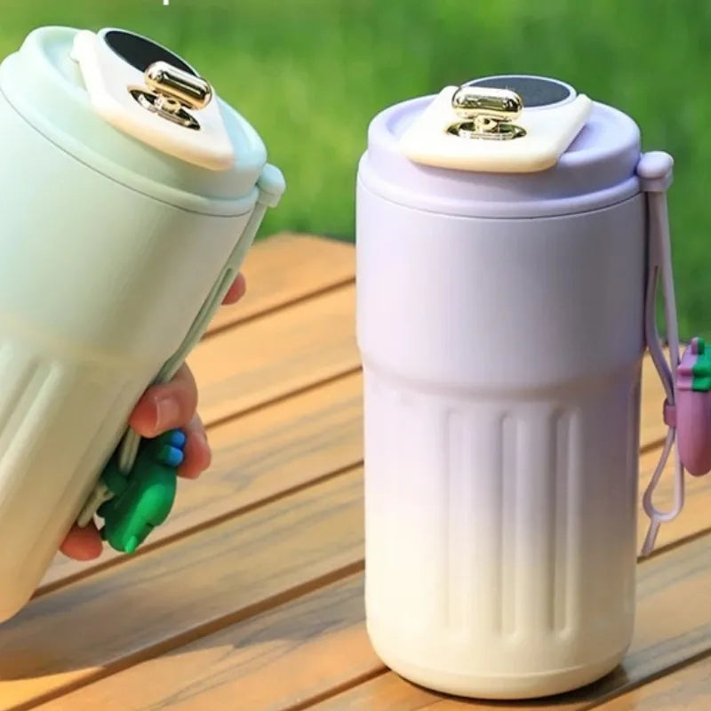 Mug Thermo Violet 450ML La Gourde avec technologie d'affichage LED intelligente, tasse isotherme premium pour café, thé et chocolat chaud.