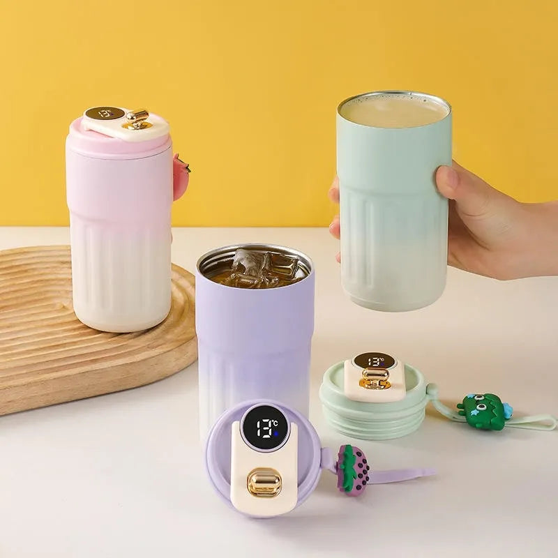 Tasse Connectée Violet 450ML La Gourde avec isolation sous vide haute performance, mug connecté pour maintenir les boissons à la température idéale pendant plusieurs heures.