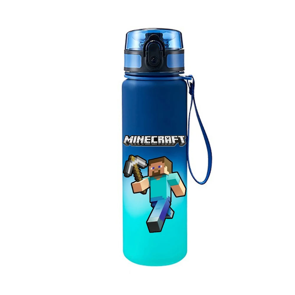 Gourde Minecraft bleue 650 ml au style pixel moderne avec fermeture anti-fuite.