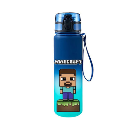 Bouteille Minecraft avec graphismes pixelisés inspirés de l'univers du célèbre jeu de construction.